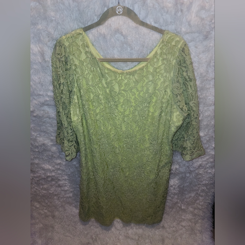 Woman's Lime green dress , comes from a smoke-free home.